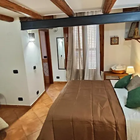 Afena Rent Bedrooms أغريجنتو